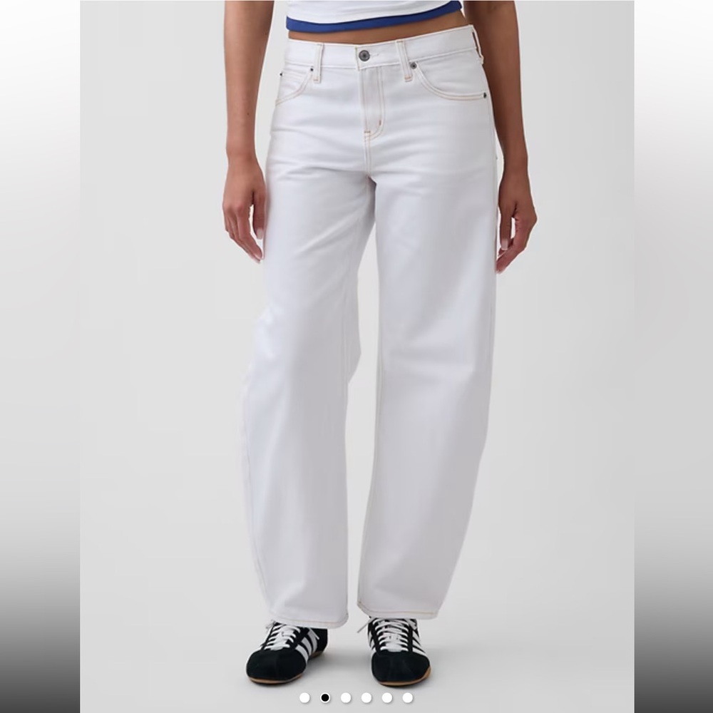 NWT Gap Low Rise Barrel Leg Jeans- white 100% cotton 10R